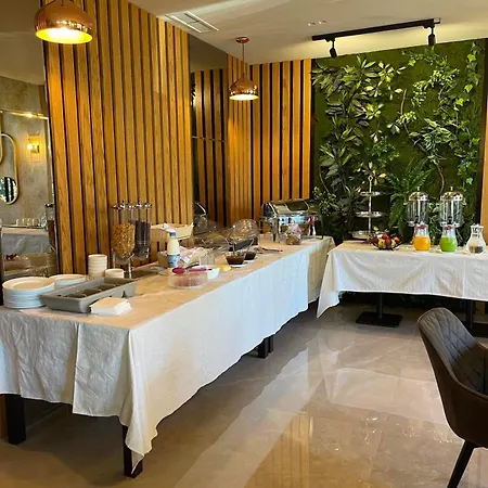 Erjuma Hotel 3*