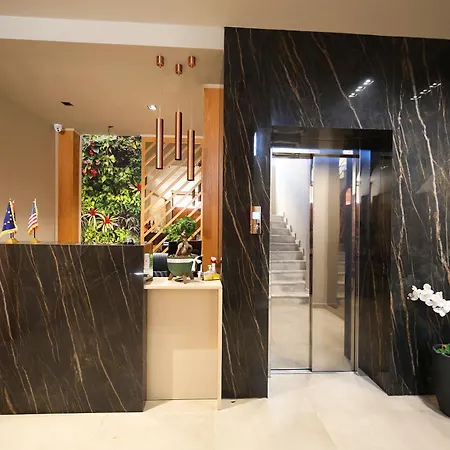 Hotel Erjuma 3*